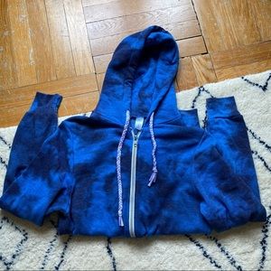 Tie die zip up